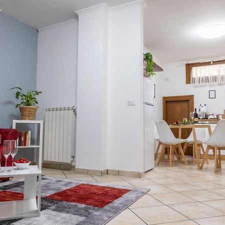 20 Min Aeroporto Fco - Casa Tranquilla Con Parcheggio Esterno Gratuito Acilia Ngoại thất bức ảnh